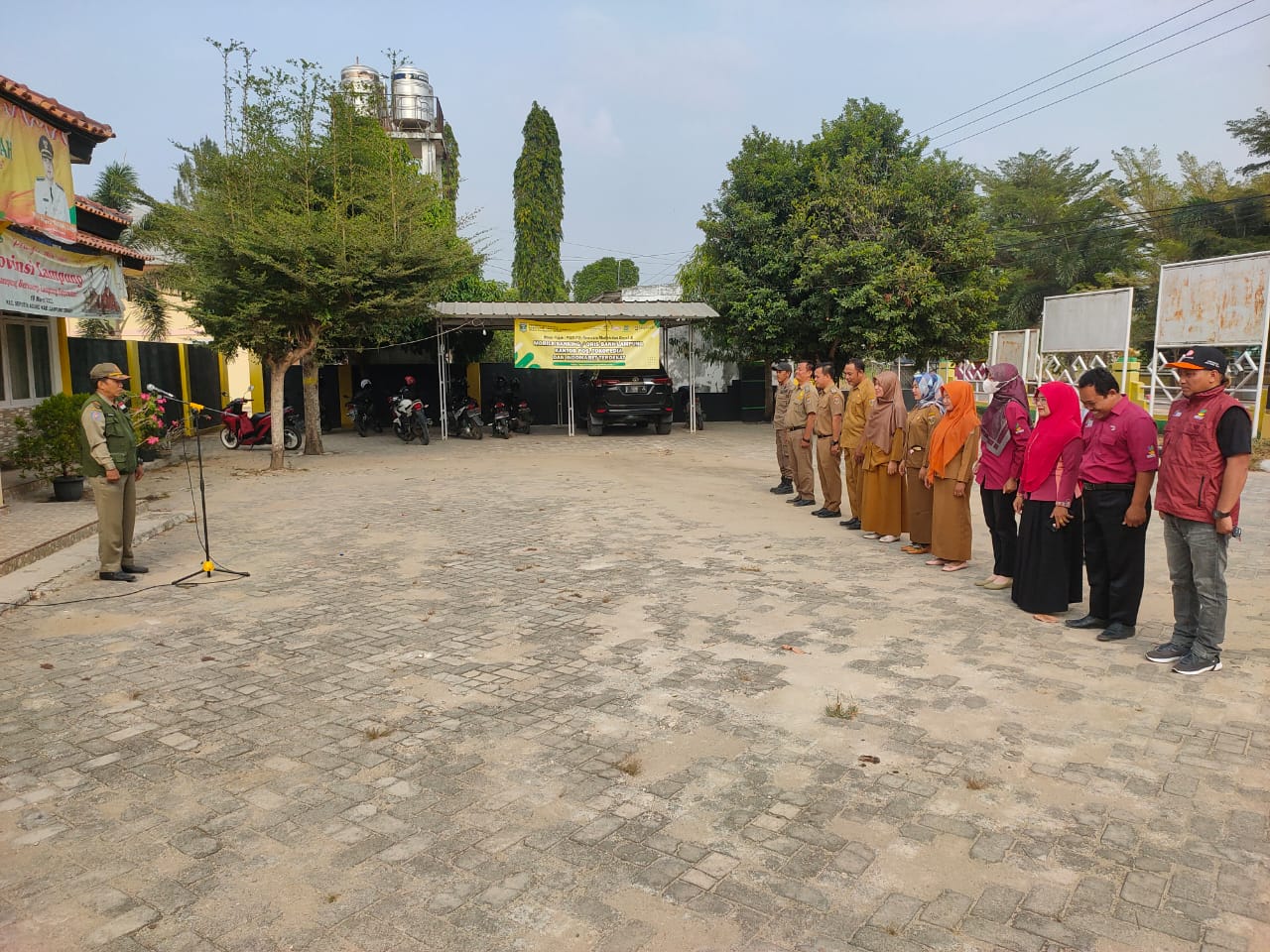 Apel Mingguan Di Halaman Kantor Kecamatan Seputih agung (Senin, 09 Oktober 2023)